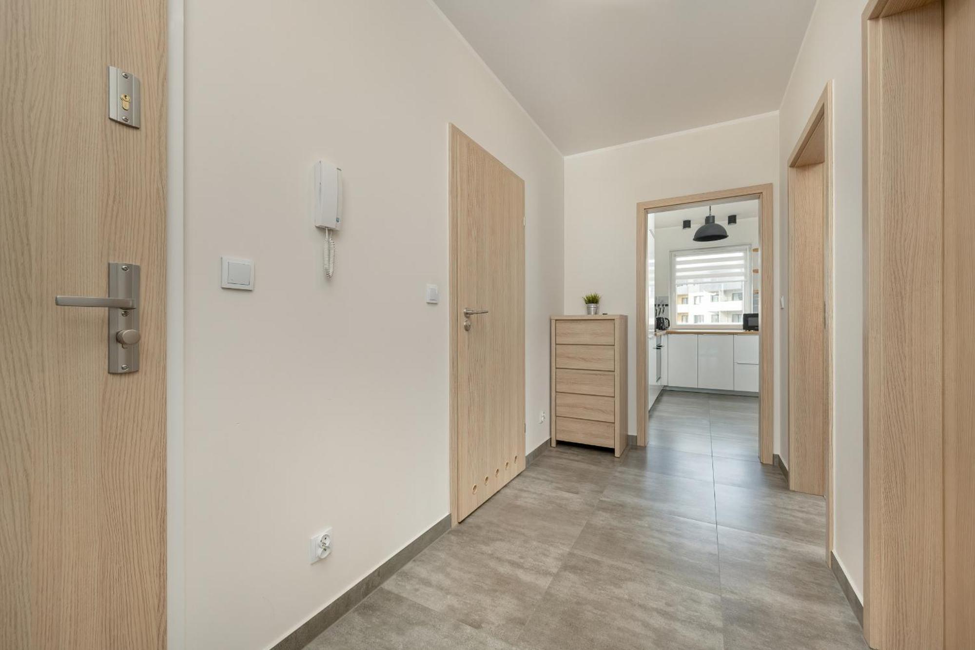 One Bedroom Apartment Nadodrze With Free Garage Wroclaw By Noclegi Renters Esterno foto