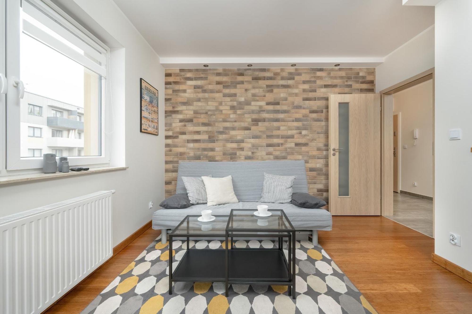 One Bedroom Apartment Nadodrze With Free Garage Wroclaw By Noclegi Renters Esterno foto